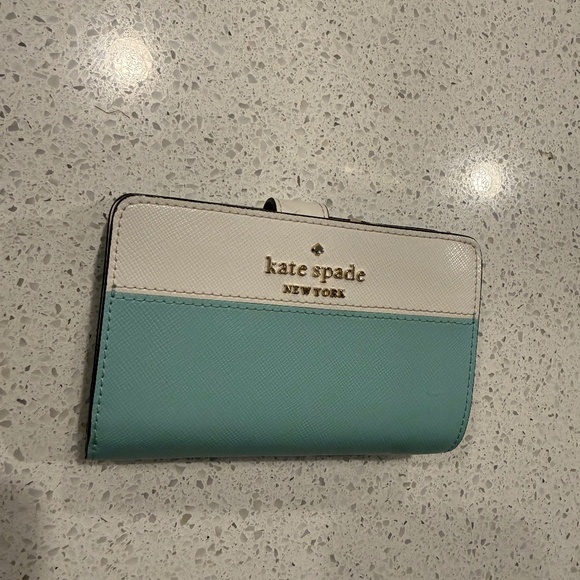 Kate Spade Wallet - Picture 1 of 4